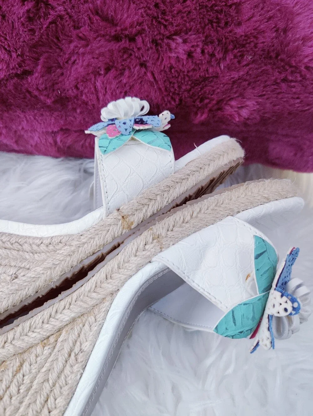 Impo White Floral Espadrille Wedge Sandals Ankle Strap Size 9M Croc Faux Leather